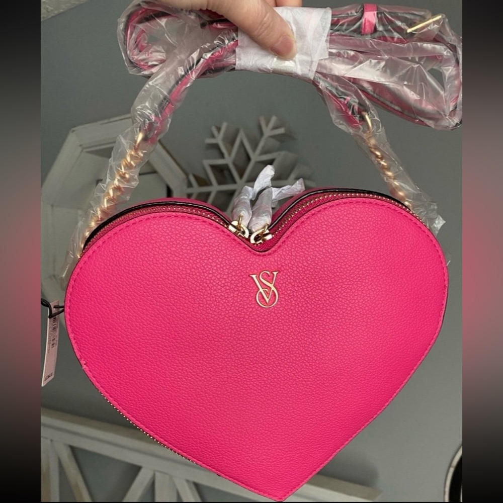 Victoria secret pink Heart shaped Crossbody Bag purse chain strap Valentines Day